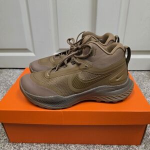 NIB Nike Men's Brown Athletic Boots